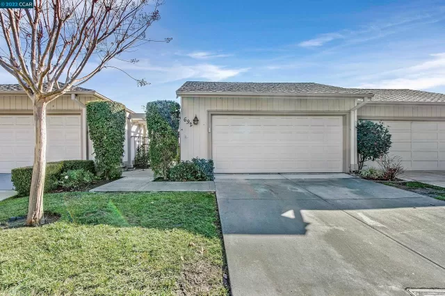 MLS: 41015866 Condo For Sale