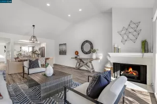 Photo #1: 41015866 Listing 