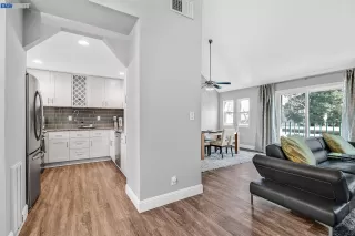 Photo #2: 41015883 Listing