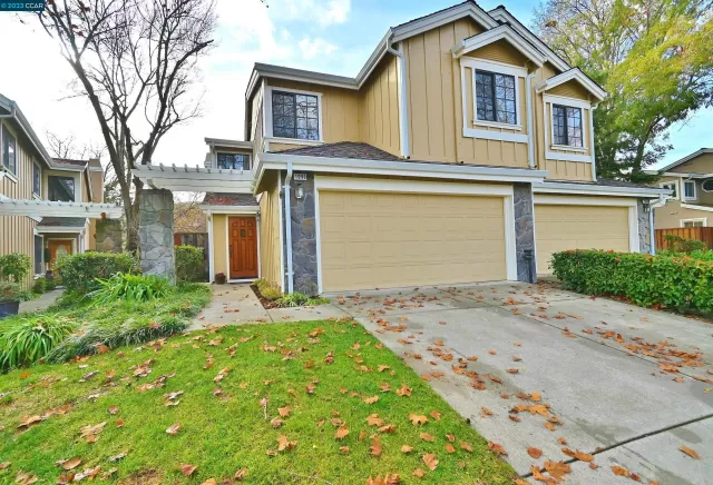 MLS: 41015893 Condo For Sale