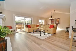 Photo #1: 41015893 Listing 