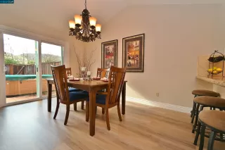 Photo #5: 41015893 Listing 