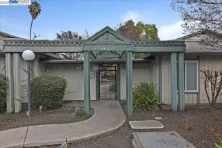 Photo #1: 41015957 Listing