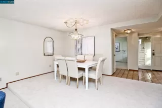 Photo #6: 41015984 Listing