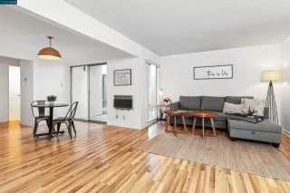 Photo #5: 41015990 Listing