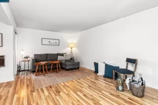 Photo #6: 41015990 Listing