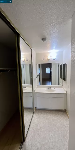 Photo #5: 41016118 Listing 