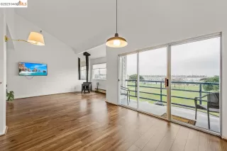 Photo #1: 41016230 Listing 