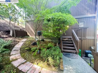 Photo #1: 41016239 Listing 