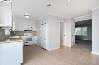 Photo #6: 41016252 Listing 