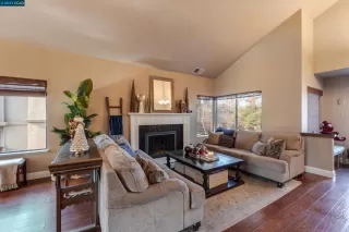 Photo #3: 41016287 Listing