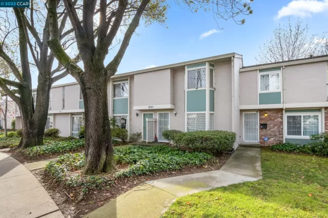 MLS: 41016311 Condo For Sale