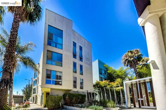 MLS: 41016346 Condo For Sale