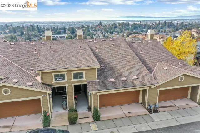 MLS: 41016350 Condo For Sale