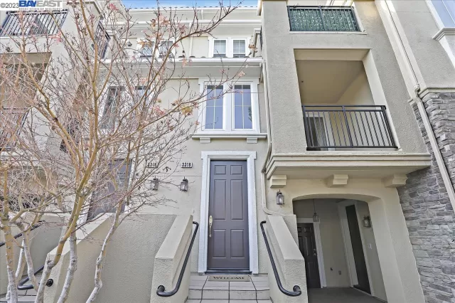 MLS: 41016383 Condo For Sale