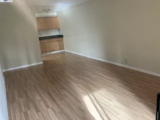 Photo #6: 41016403 Listing