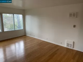 Photo #2: 41016430 Listing 