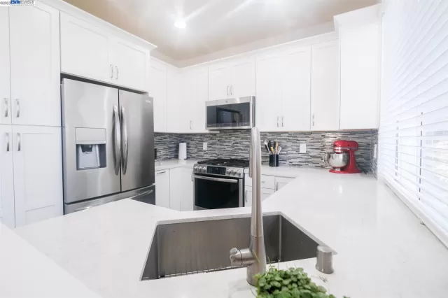 MLS: 41016468 Condo For Sale