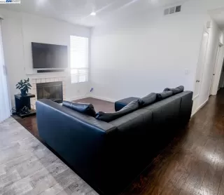 Photo #6: 41016468 Listing