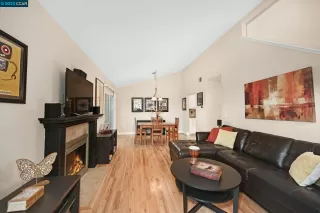 Photo #1: 41016533 Listing 