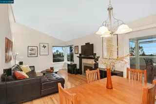 Photo #5: 41016533 Listing 