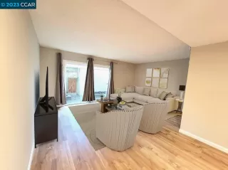 Photo #1: 41016560 Listing