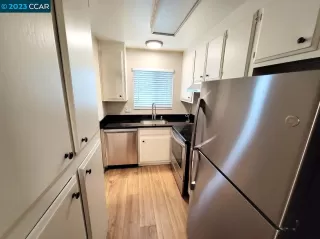 Photo #5: 41016560 Listing