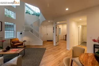 Photo #2: 41016579 Listing