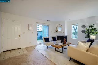 Photo #1: 41016600 Listing