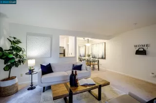 Photo #2: 41016600 Listing