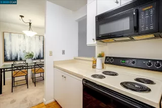 Photo #5: 41016600 Listing