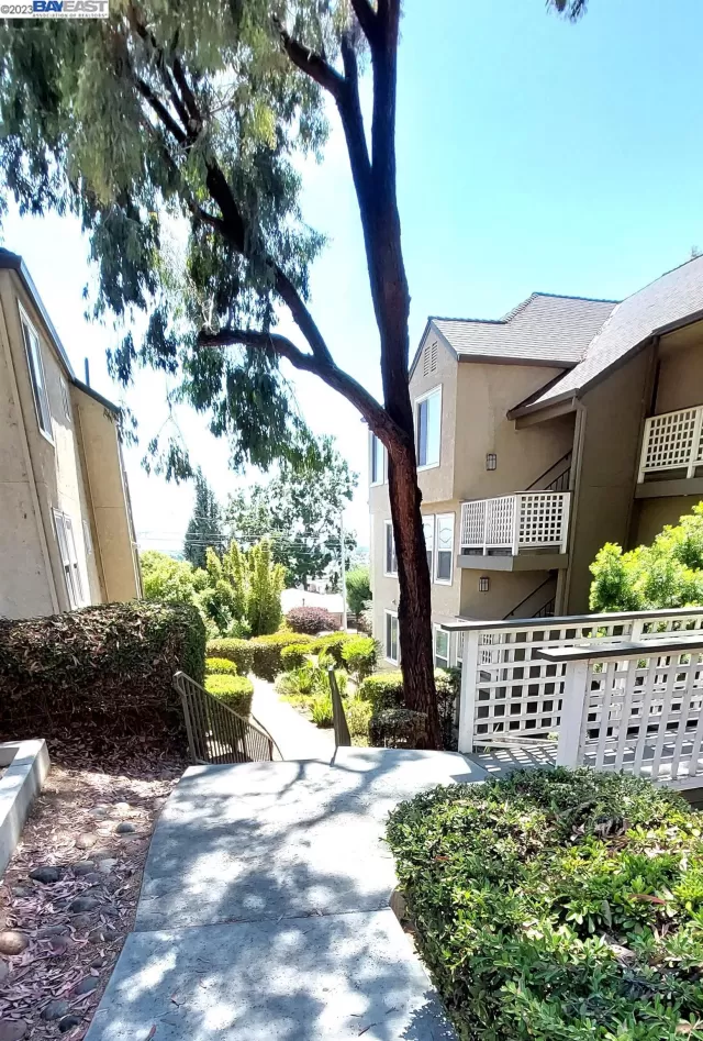 MLS: 41016672 Condo For Sale