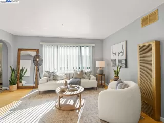 Photo #1: 41016735 Listing 