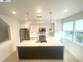 Photo #5: 41016841 Listing 