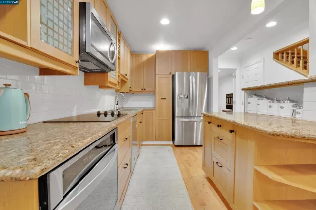 MLS: 41016854 Condo For Sale