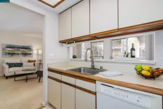 Photo #5: 41016879 Listing