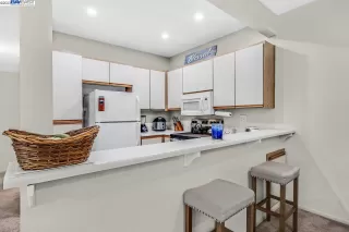 Photo #6: 41016923 Listing