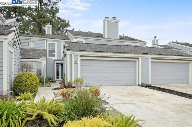 MLS: 41016943 Condo For Sale