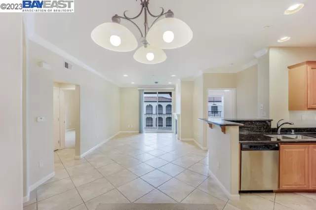 MLS: 41016972 Condo For Sale