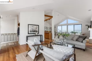 Photo #6: 41017005 Listing