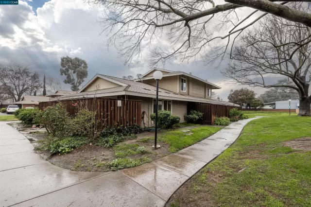 MLS: 41017009 Condo For Sale