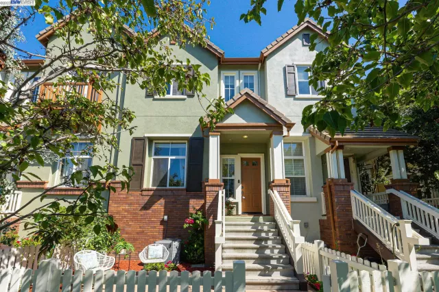 MLS: 41017016 Condo For Sale