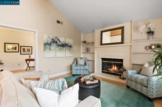 Photo #5: 41017022 Listing