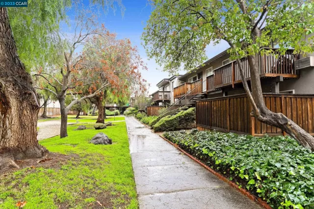 MLS: 41017033 Condo For Sale