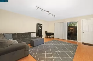 Photo #1: 41017033 Listing 