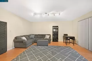 Photo #2: 41017033 Listing 