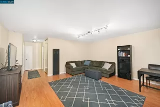 Photo #3: 41017033 Listing 