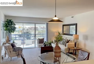 Photo #5: 41017043 Listing 