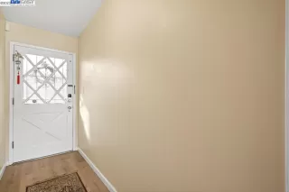 Photo #6: 41017098 Listing
