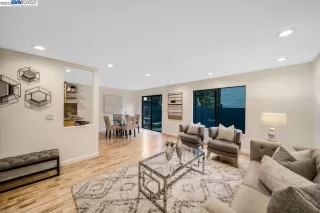 Photo #5: 41017102 Listing 